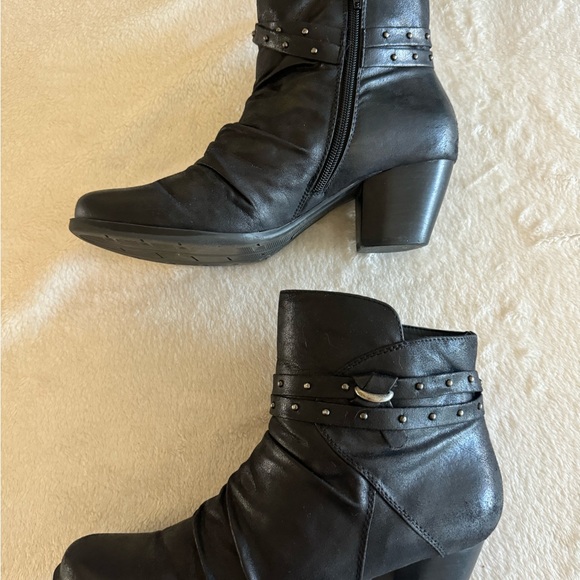 Bear Traps Western Black Ruched Vegan Boots with 2 1/2” Heels Women’s Size 10 - Picture 5 of 12